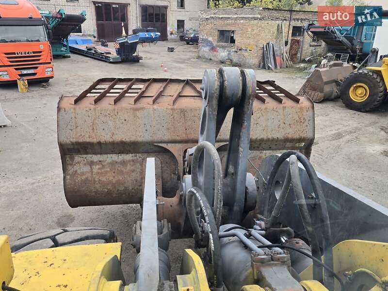 Фронтальный погрузчик Volvo L 220E 2005 в Киеве фото 19 Фронтальный погрузчик Volvo L 220E 2005 в Киеве