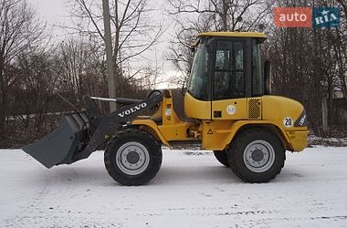Фронтальный погрузчик Volvo L30B 2002 в Виннице