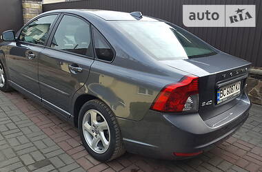 Седан Volvo S40 2012 в 