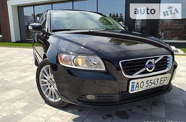 Седан Volvo S40 2011 в Тячеве