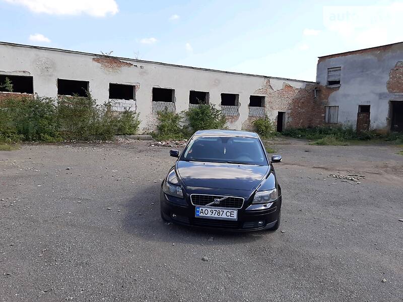 Volvo S40
