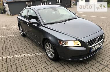 Седан Volvo S40 2010 в Львове