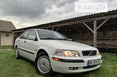 Седан Volvo S40 2003 в Ровно