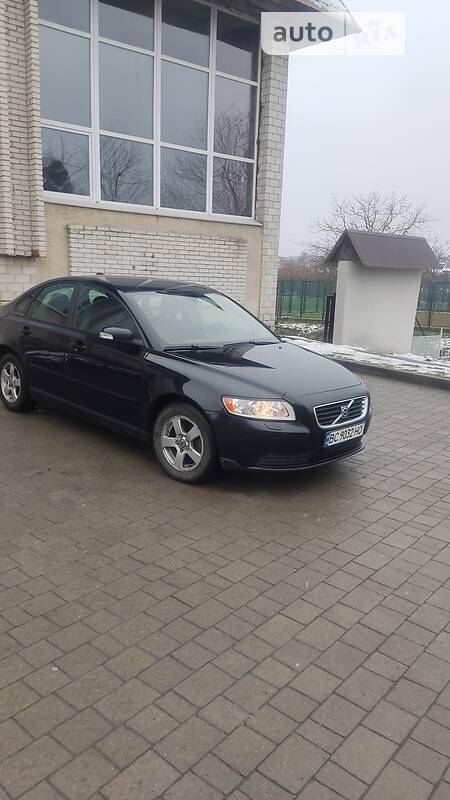 Седан Volvo S40 2008 в Буську
