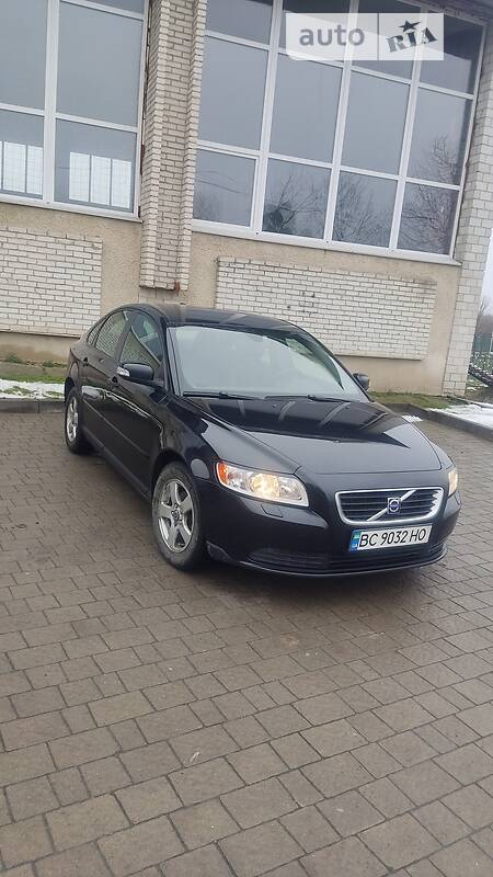 Седан Volvo S40 2008 в Буську