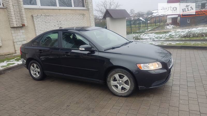 Седан Volvo S40 2008 в Буську