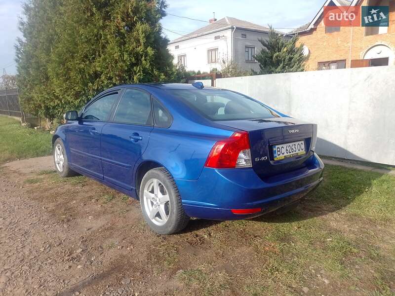 Седан Volvo S40 2008 в Львові