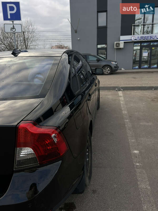 Седан Volvo S40 2009 в Львове