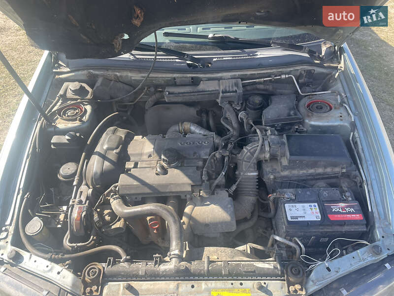 Седан Volvo S40 2003 в Ровно