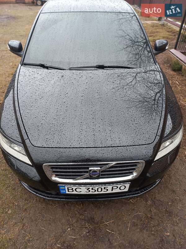 Седан Volvo S40 2008 в Львові