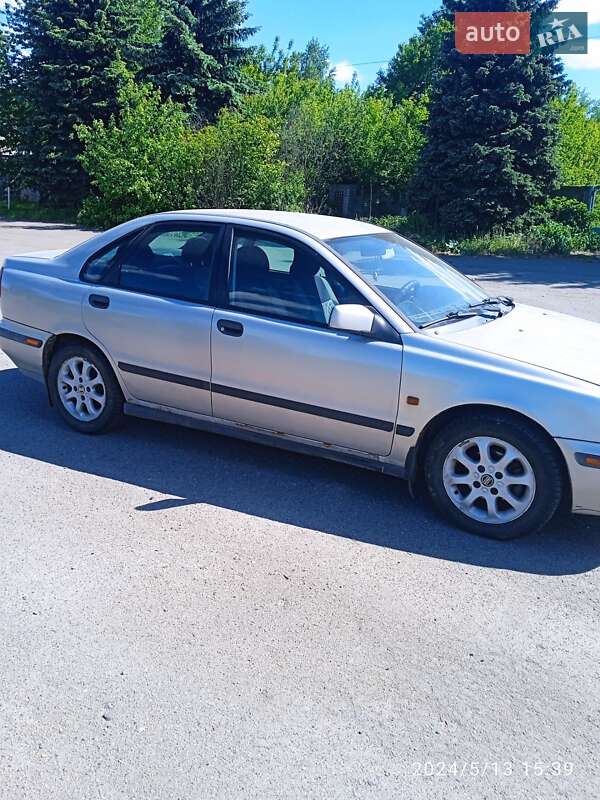 Седан Volvo S40 1997 в Горохове