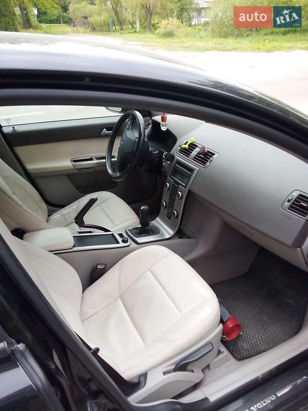 Седан Volvo S40 2007 в Львове