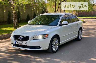 Седан Volvo S40 2011 в Рівному