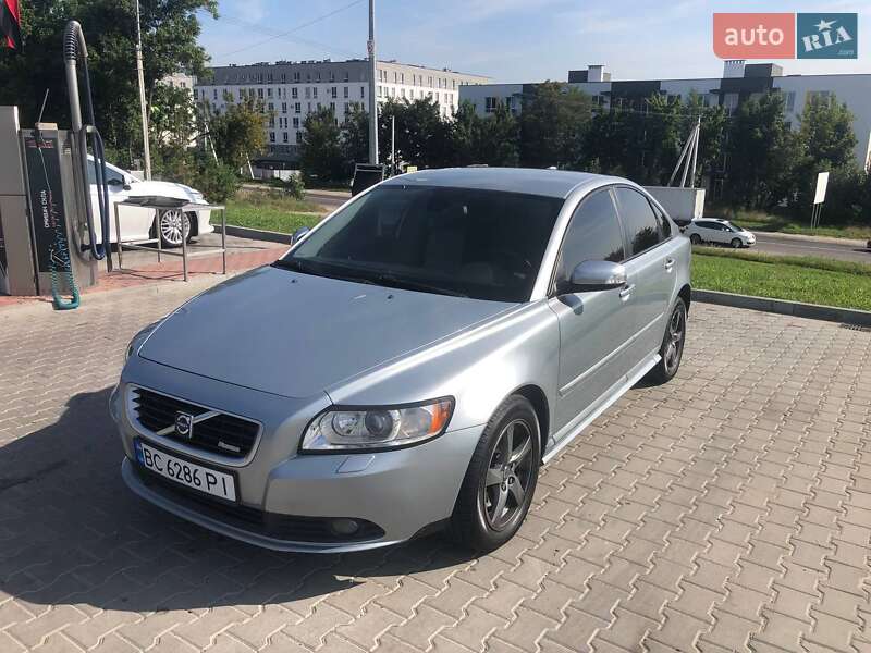 Седан Volvo S40 2008 в Львове