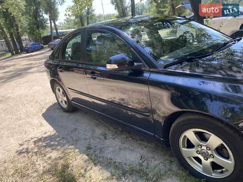 Седан Volvo S40 2009 в Киеве