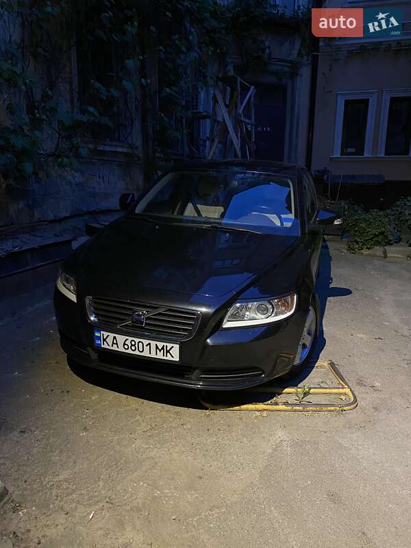 Седан Volvo S40 2009 в Киеве