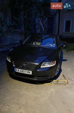 Седан Volvo S40 2009 в Киеве