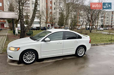 Седан Volvo S40 2010 в Львове