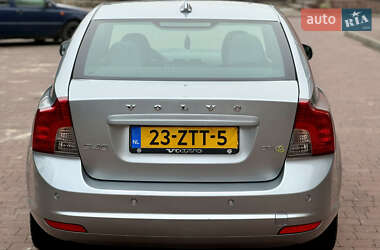 Седан Volvo S40 2011 в Стрые