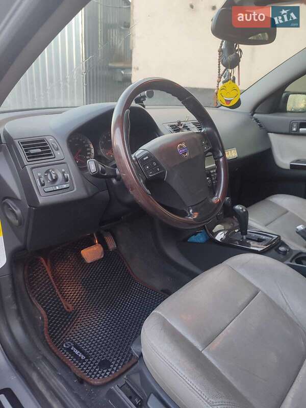 Седан Volvo S40 2004 в Умани фото 13 Седан Volvo S40 2004 в Умани