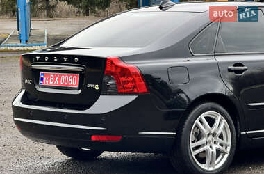 Седан Volvo S40 2012 в Стрые