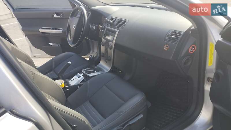 Седан Volvo S40 2006 в Києві