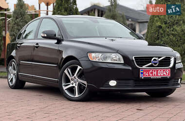 Седан Volvo S40 2012 в 