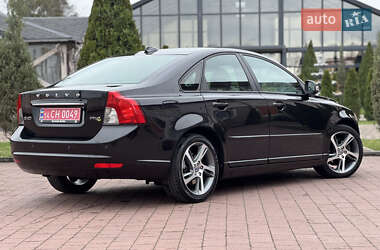 Седан Volvo S40 2012 в 
