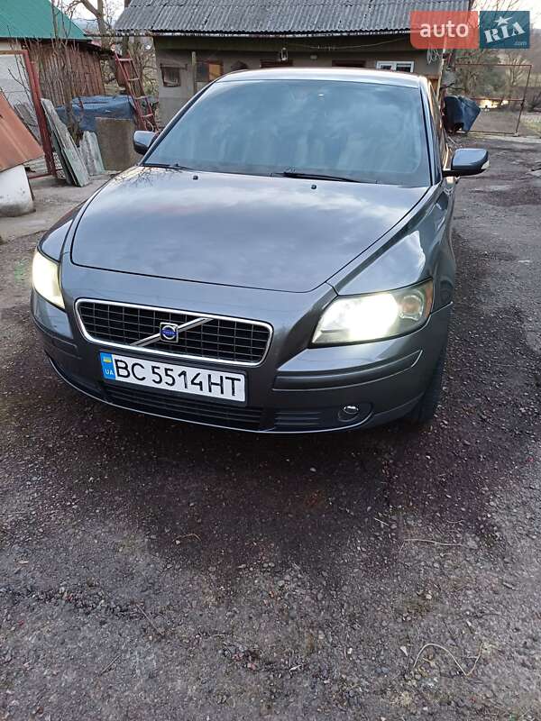 Volvo S40 2005