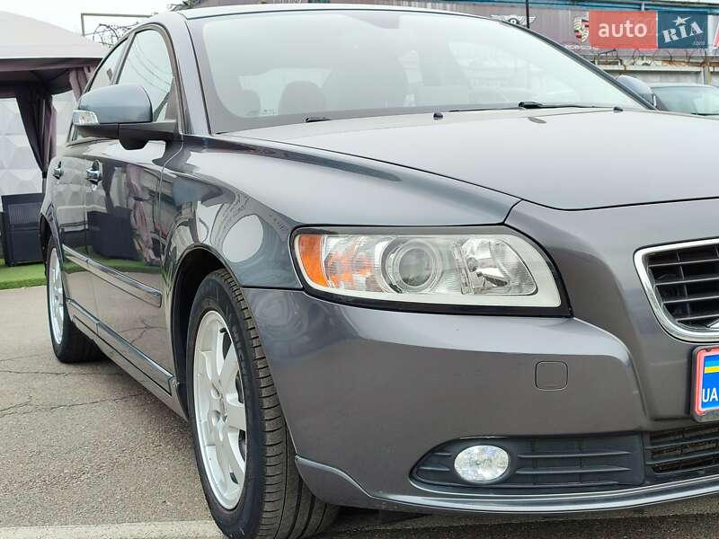 Седан Volvo S40 2011 в Киеве