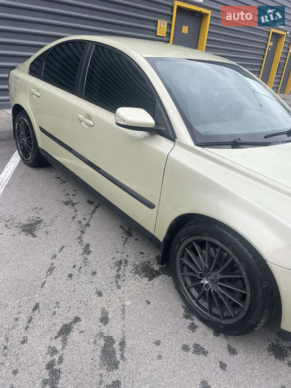 Седан Volvo S40 2005 в Василькове