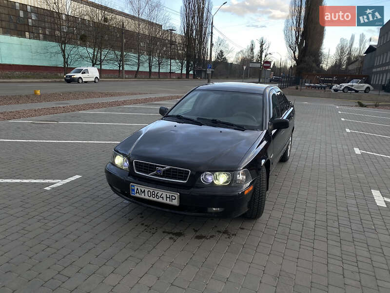 Volvo S40 2004