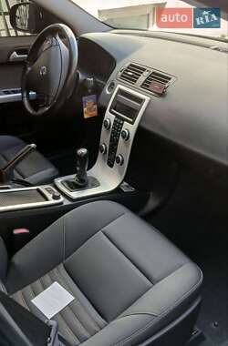 Седан Volvo S40 2012 в 