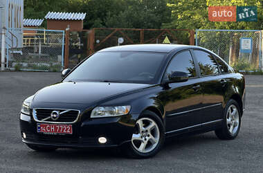 Седан Volvo S40 2012 в 