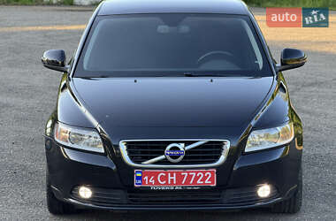 Седан Volvo S40 2012 в 