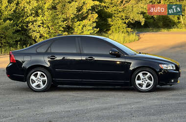 Седан Volvo S40 2012 в 