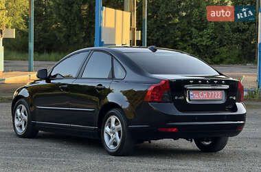 Седан Volvo S40 2012 в 