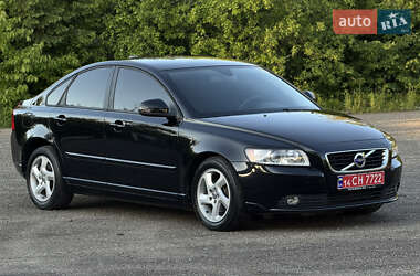 Седан Volvo S40 2012 в 