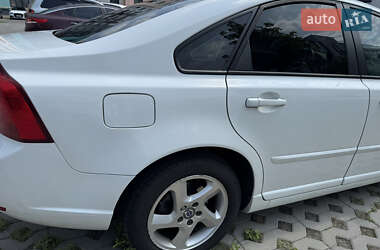 Седан Volvo S40 2012 в 