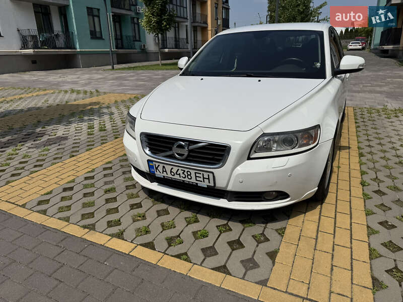 Седан Volvo S40 2012 в Києві