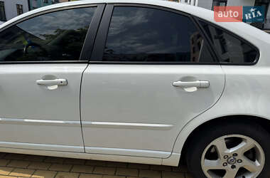 Седан Volvo S40 2012 в 