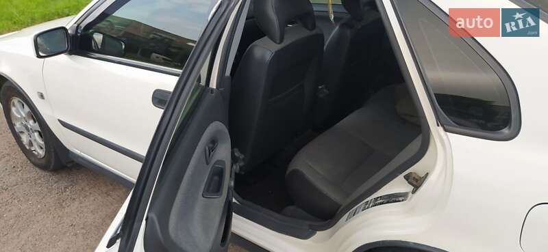 Седан Volvo S40 2001 в Ровно