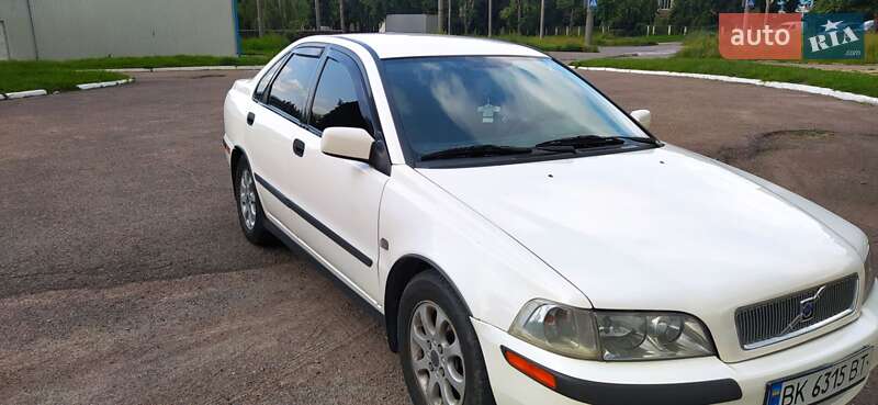 Седан Volvo S40 2001 в Ровно