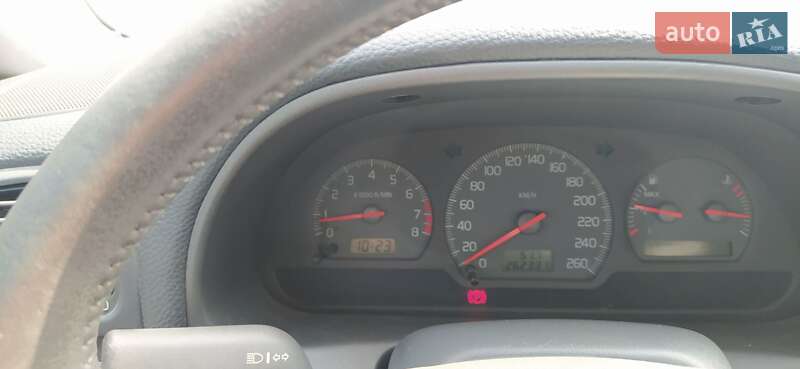 Седан Volvo S40 2001 в Ровно