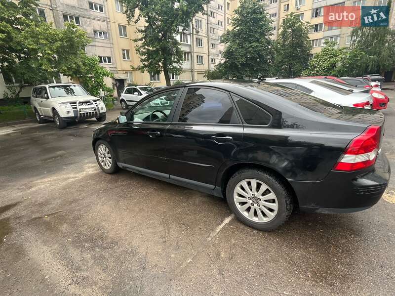 Седан Volvo S40 2004 в Киеве