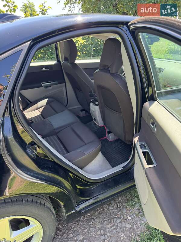 Седан Volvo S40 2008 в Киверцах