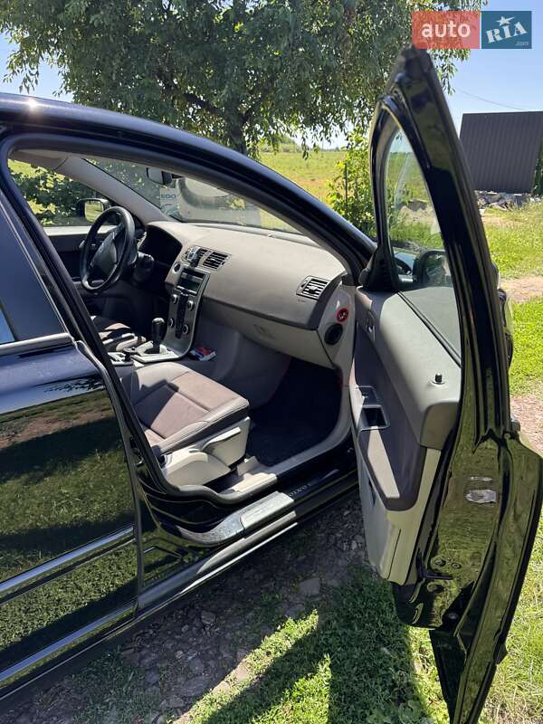 Седан Volvo S40 2008 в Киверцах