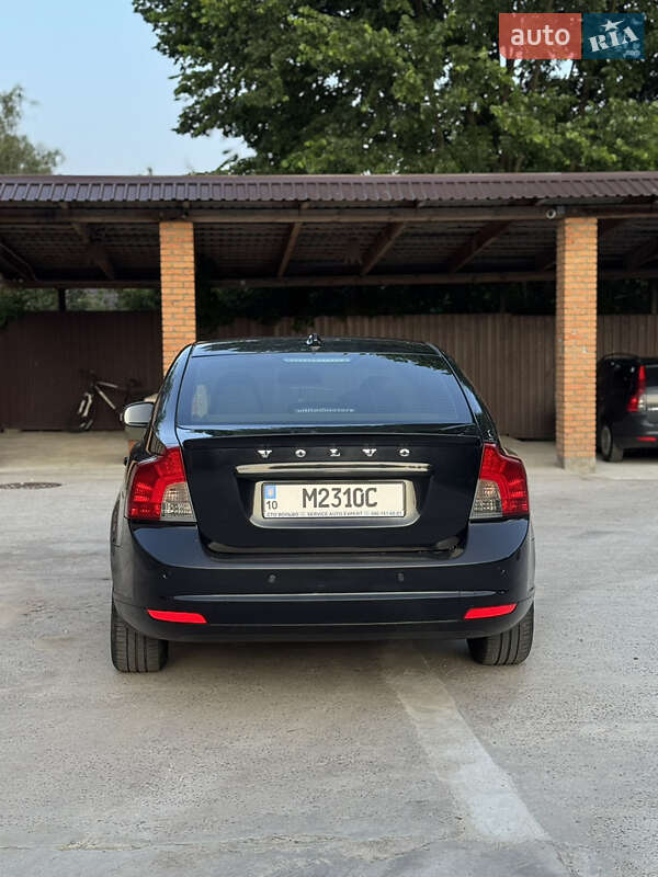 Седан Volvo S40 2009 в Киеве