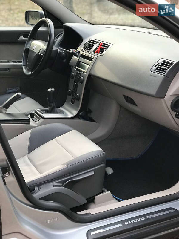 Седан Volvo S40 2006 в Чернигове