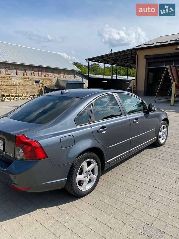 Седан Volvo S40 2011 в Копичинці